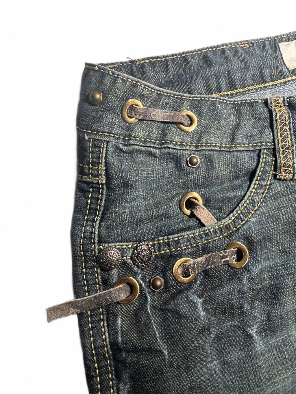 D&M Women's Boot Cut Jeans Size 30 Denim Stylish Eyelet Detail - Come Sell Nearly Anything