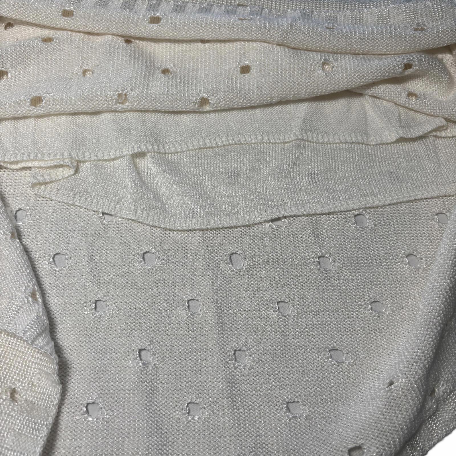 Venetia Linea Giovane Women's Short Sleeve Knit Top - White, Size 2 VTG - Come Sell Nearly Anything