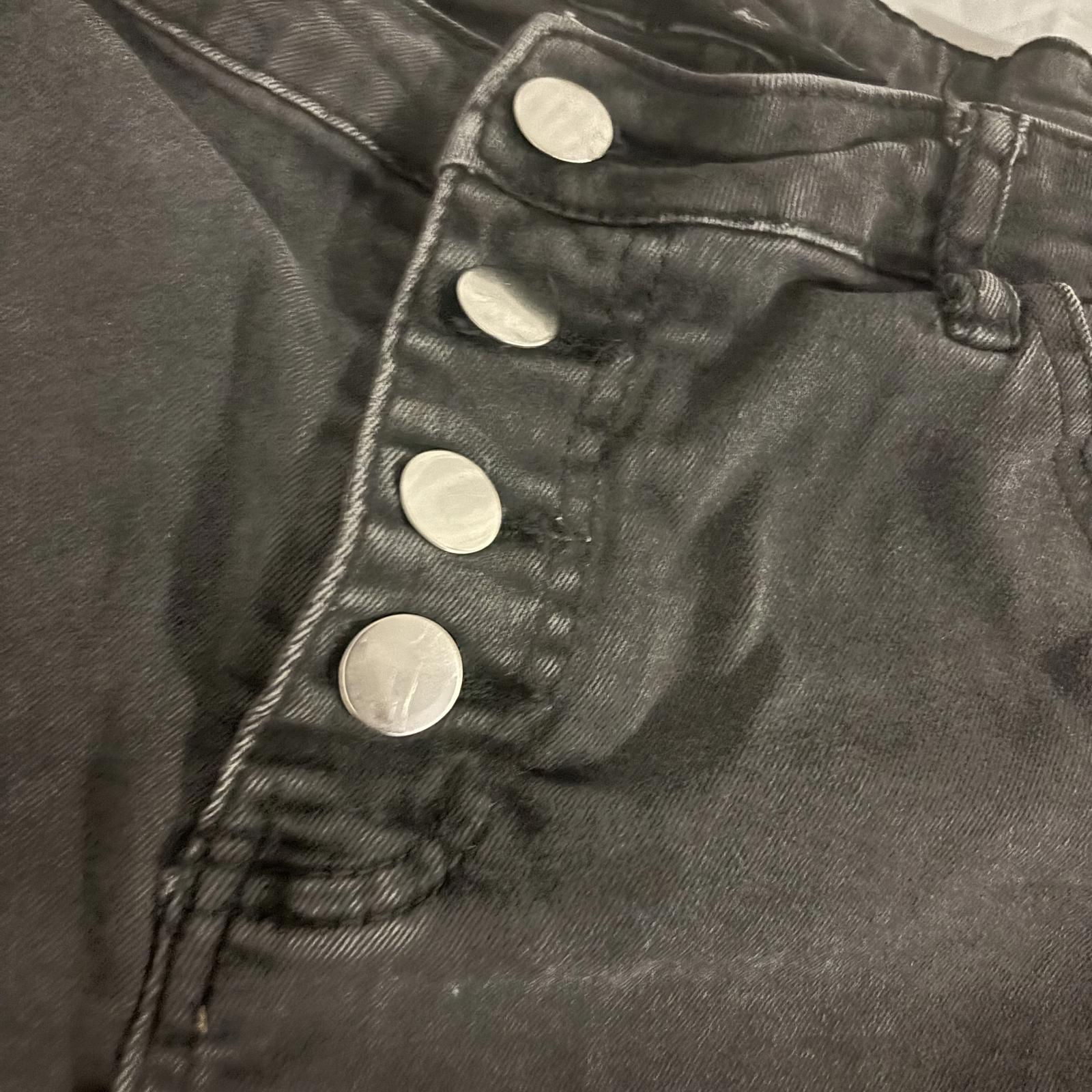 Minx & Moss Women's Denim Shorts Size Waist 36 cm - Come Sell Nearly Anything