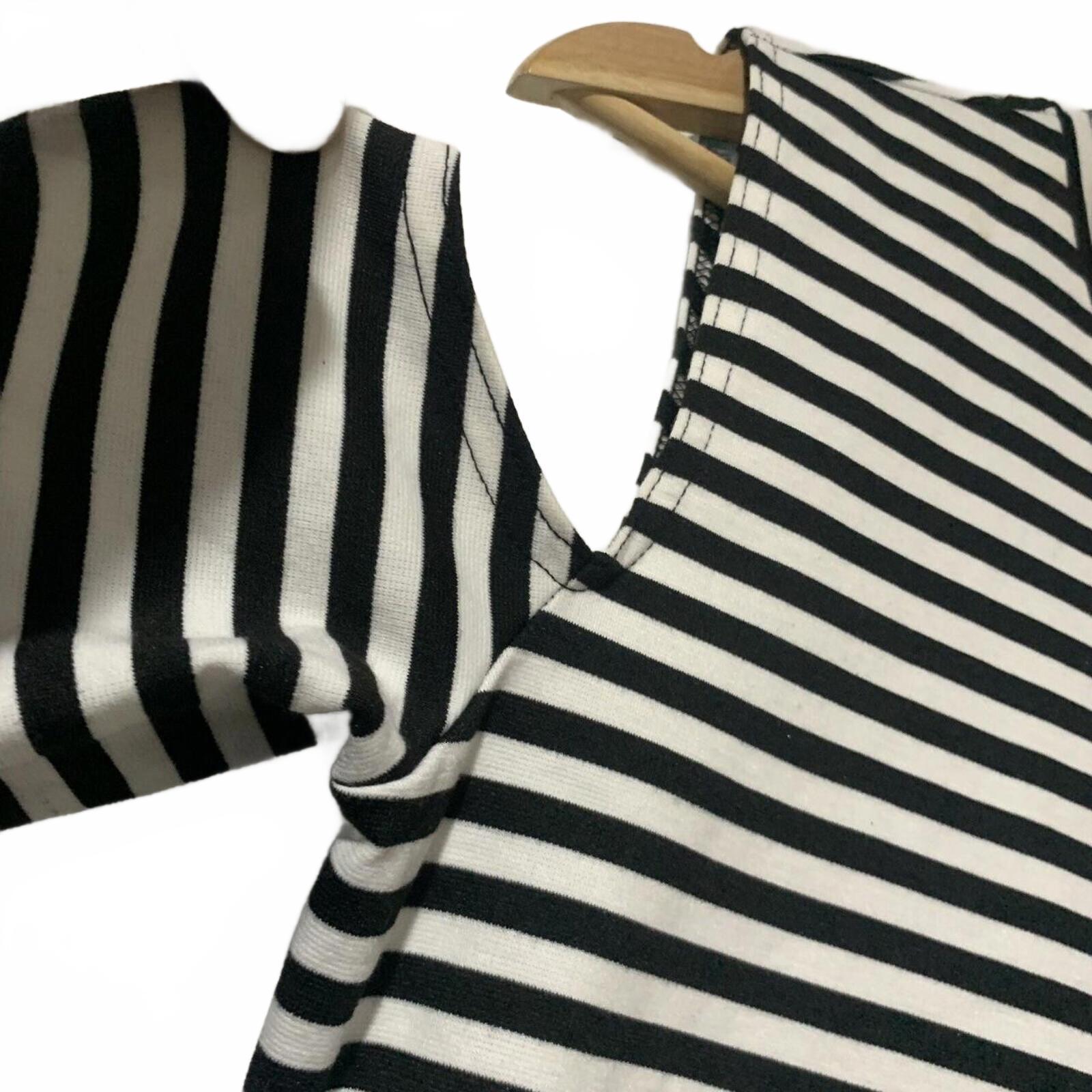 Bodycon Dress Open Shoulder & Back Guess Womens Black White Striped Size L - Come Sell Nearly Anything