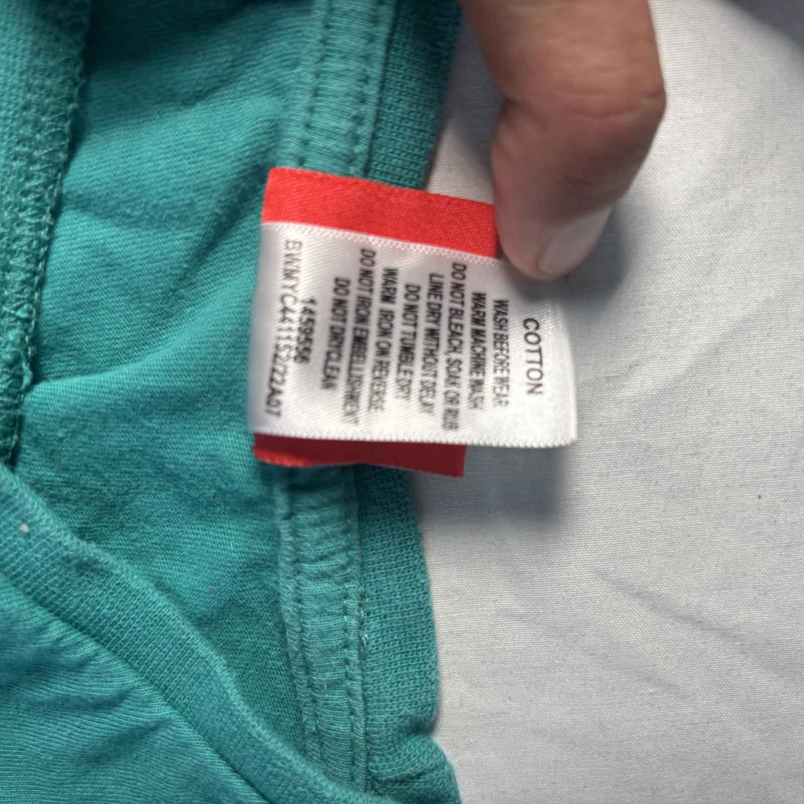 Disney Size 2 Kids Mickey Mouse Christmas T-Shirt