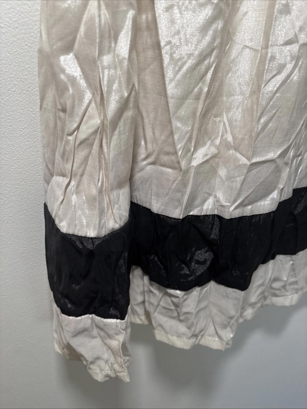 Avocado Size 8 Women's Black and White Floral Applique Dress - Come Sell Nearly Anything