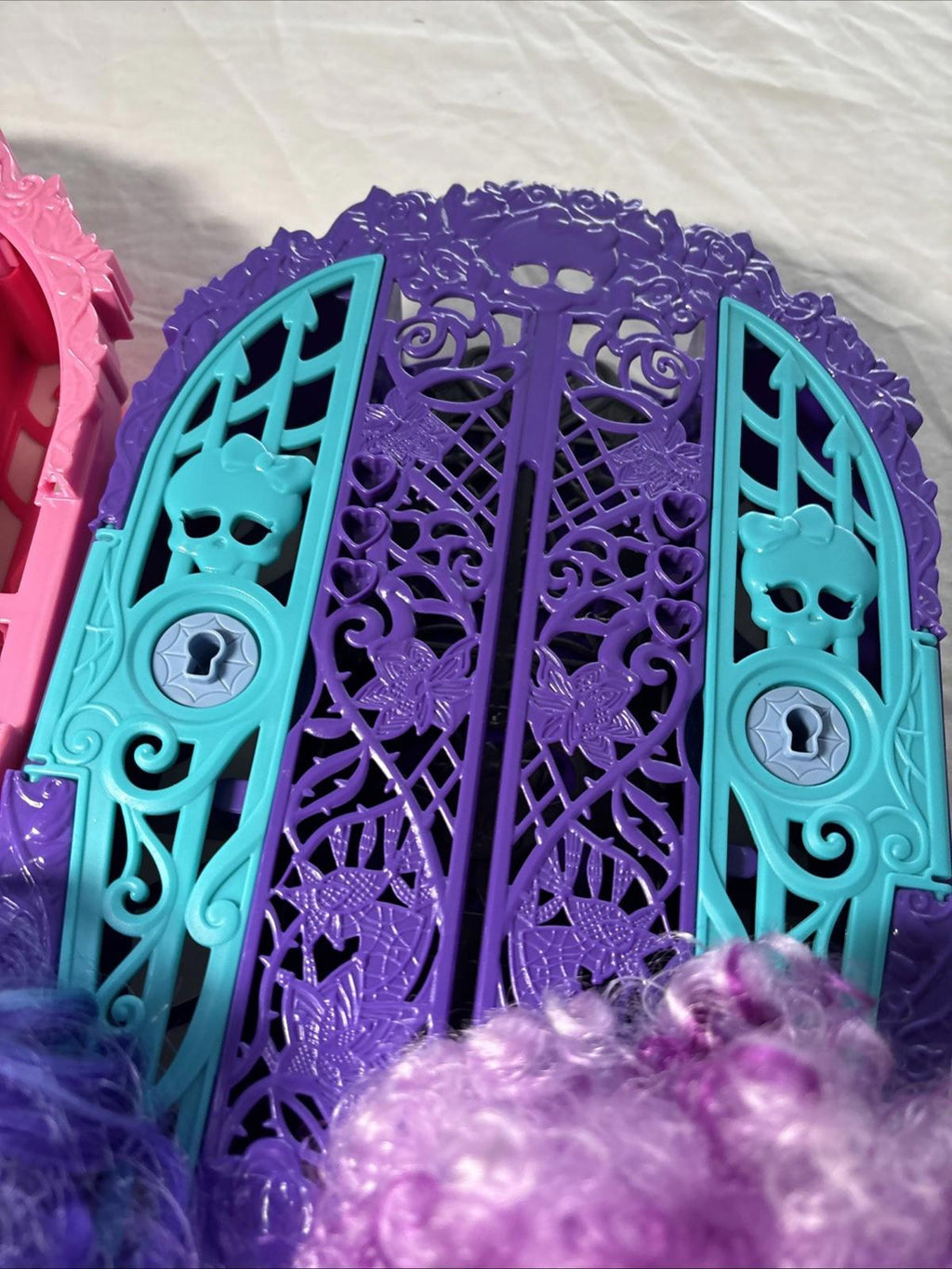 Monster High Dolls incl Skulltimate Secrets Spectra Vondergeist Clawdeen Wolf