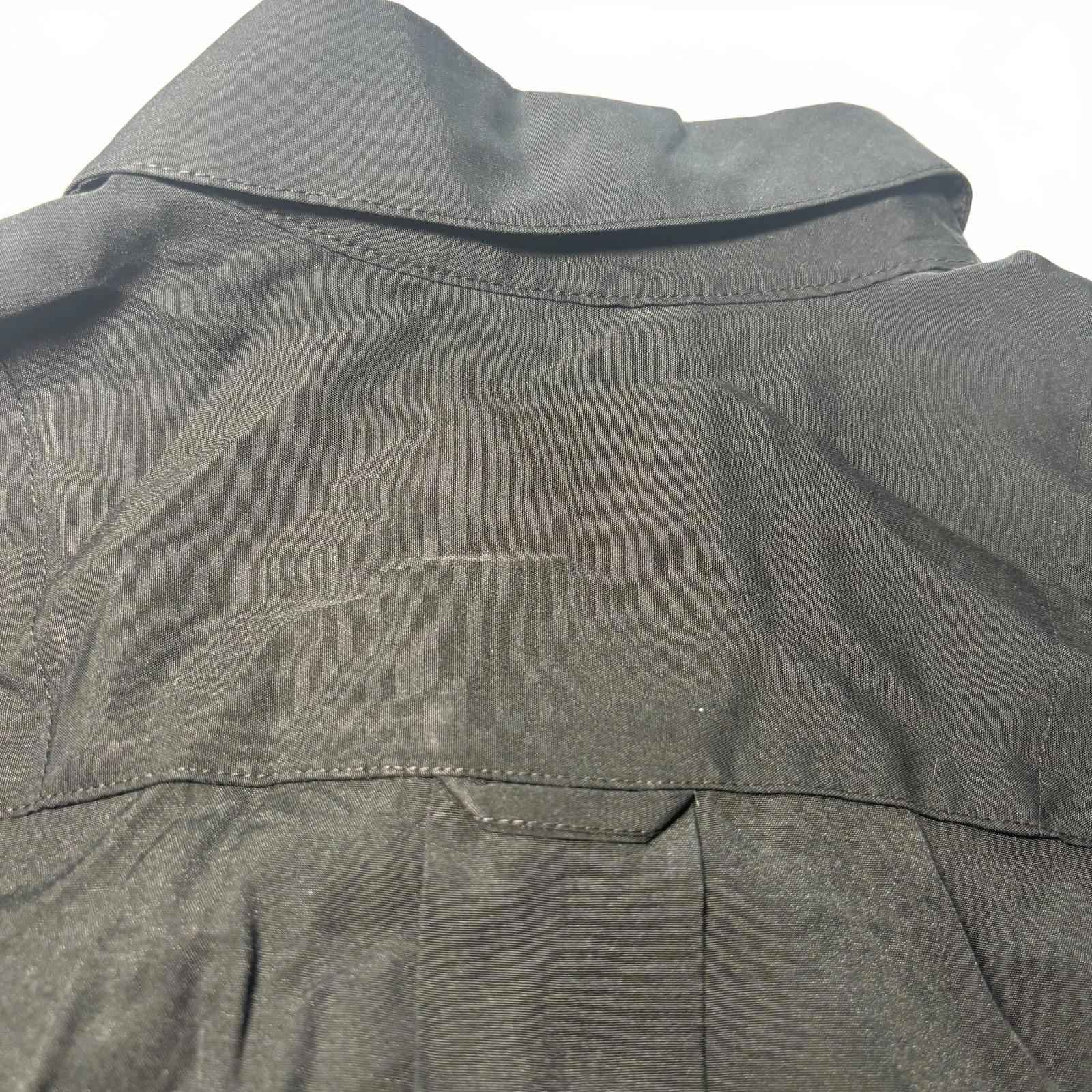 Plot Large Black Long Sleeve Vintage Shirt with Graphic Print