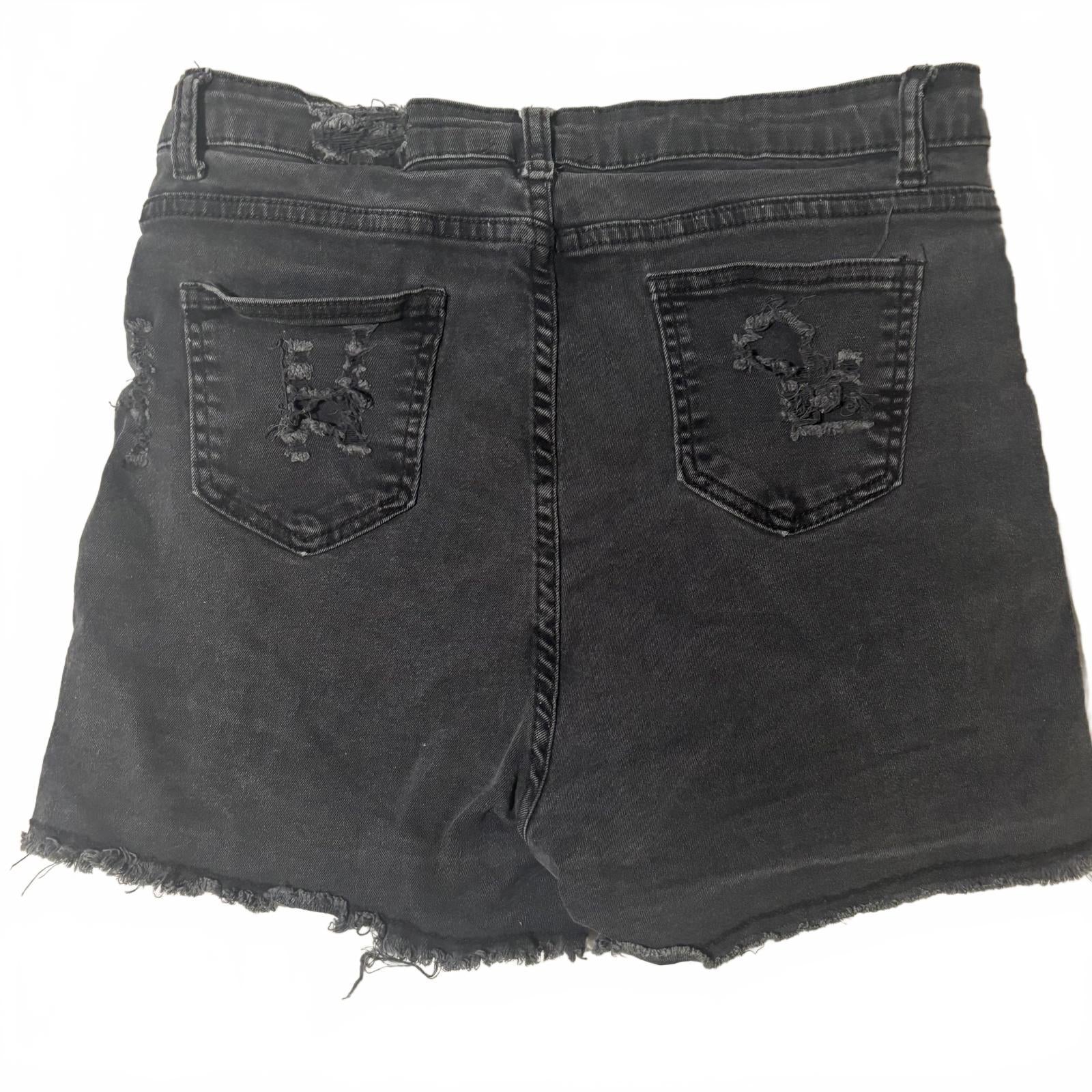 Minx & Moss Women's Denim Shorts Size Waist 36 cm - Come Sell Nearly Anything