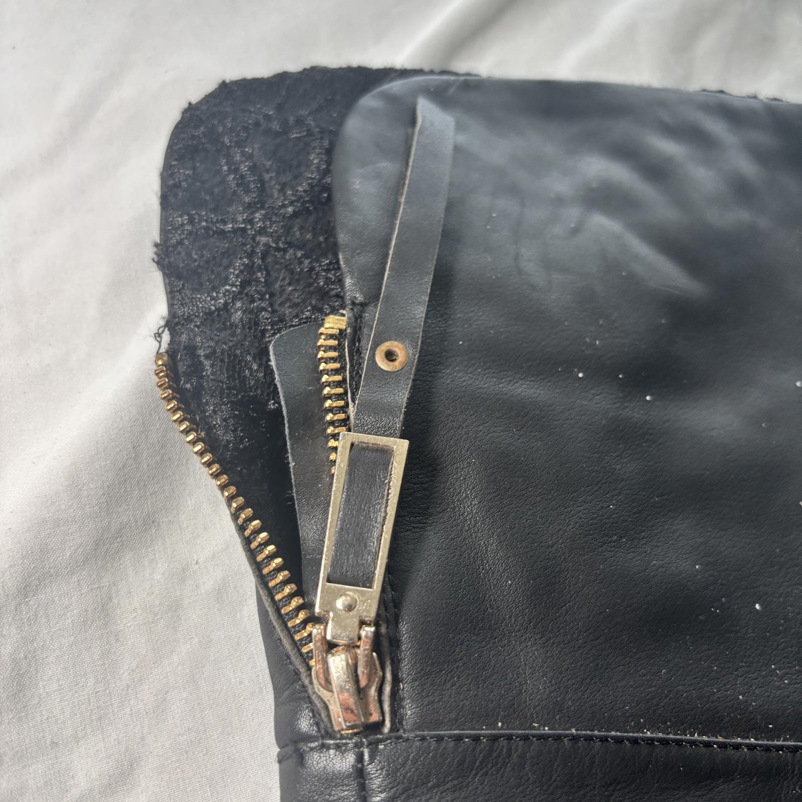 VTG Sapiniere Women's Black Knee-High Leather Boots Size 7.5 Heeled Elegant