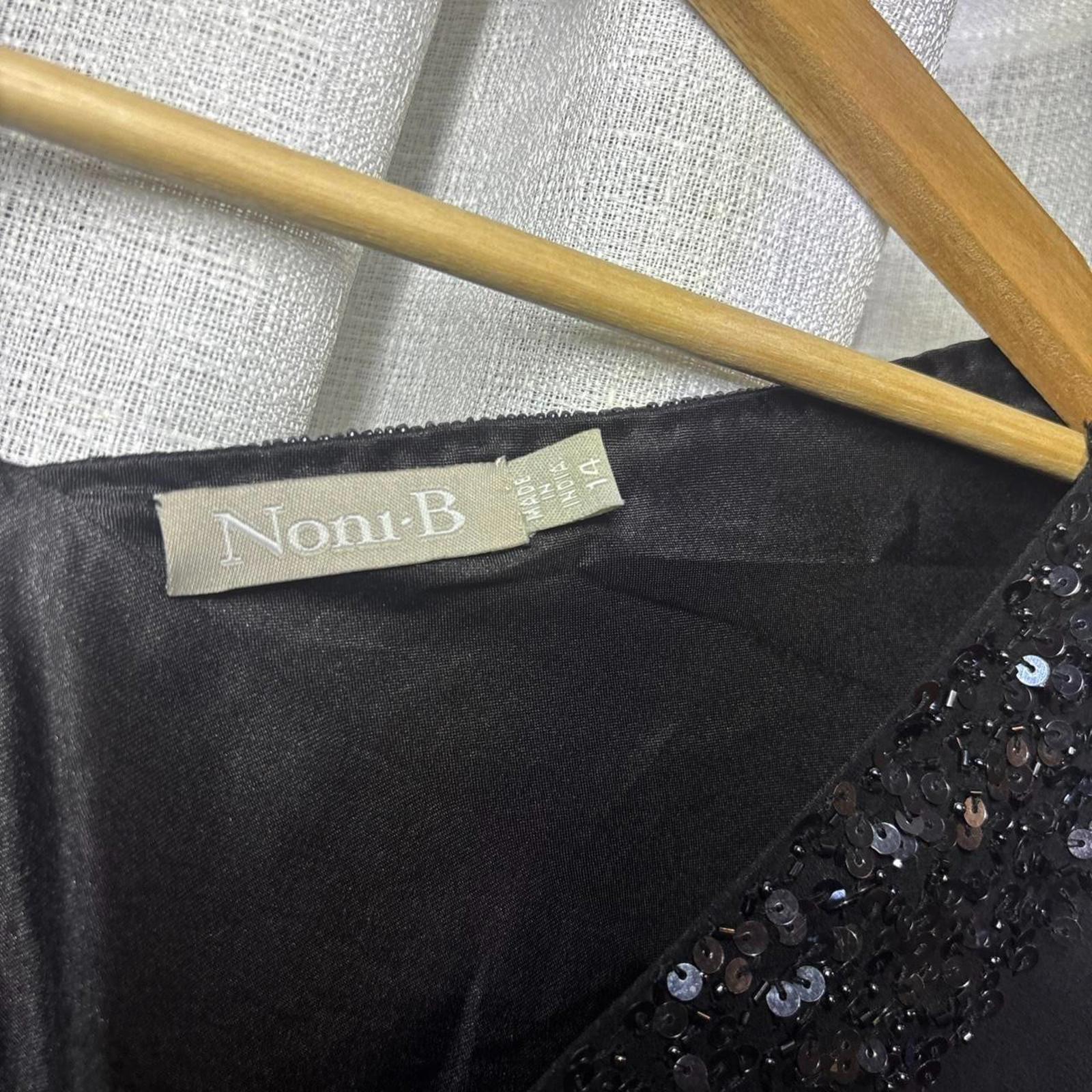 Black Size 14 Retro Noni B sequin top with a touch of glamour - Come Sell Nearly Anything