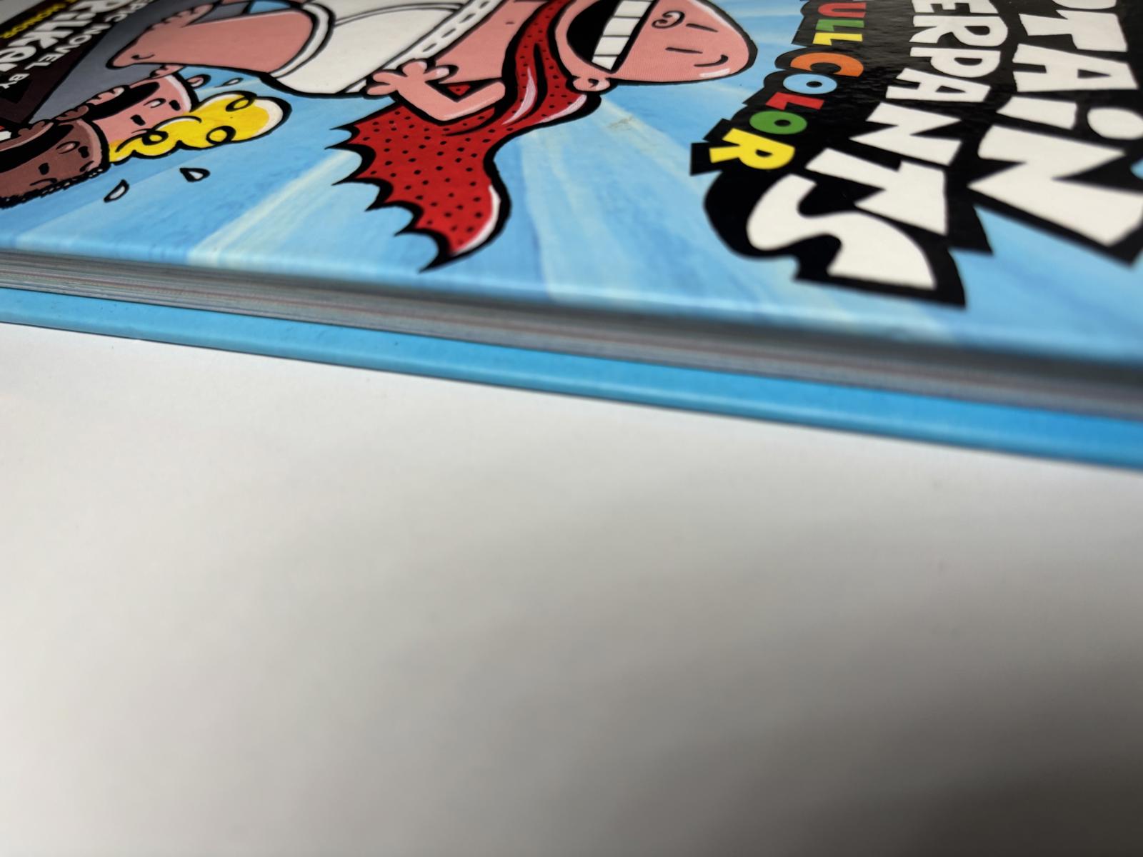 The Adventures of Captain Underpants: Now in Full Color - Dav Pilkey