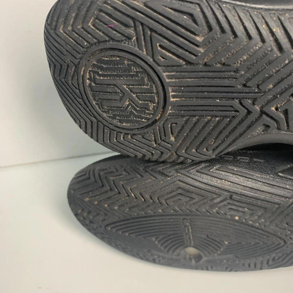 Men's NIKE 'Kyrie Flytrap 3' Sz 9.5 US BBall Black Leather Mesh Gold swoosh. - Come Sell Nearly Anything