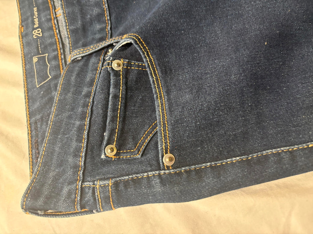 Levi's Women's Slim Jeans Size 28 Bold Curve Mid Rise - Come Sell Nearly Anything