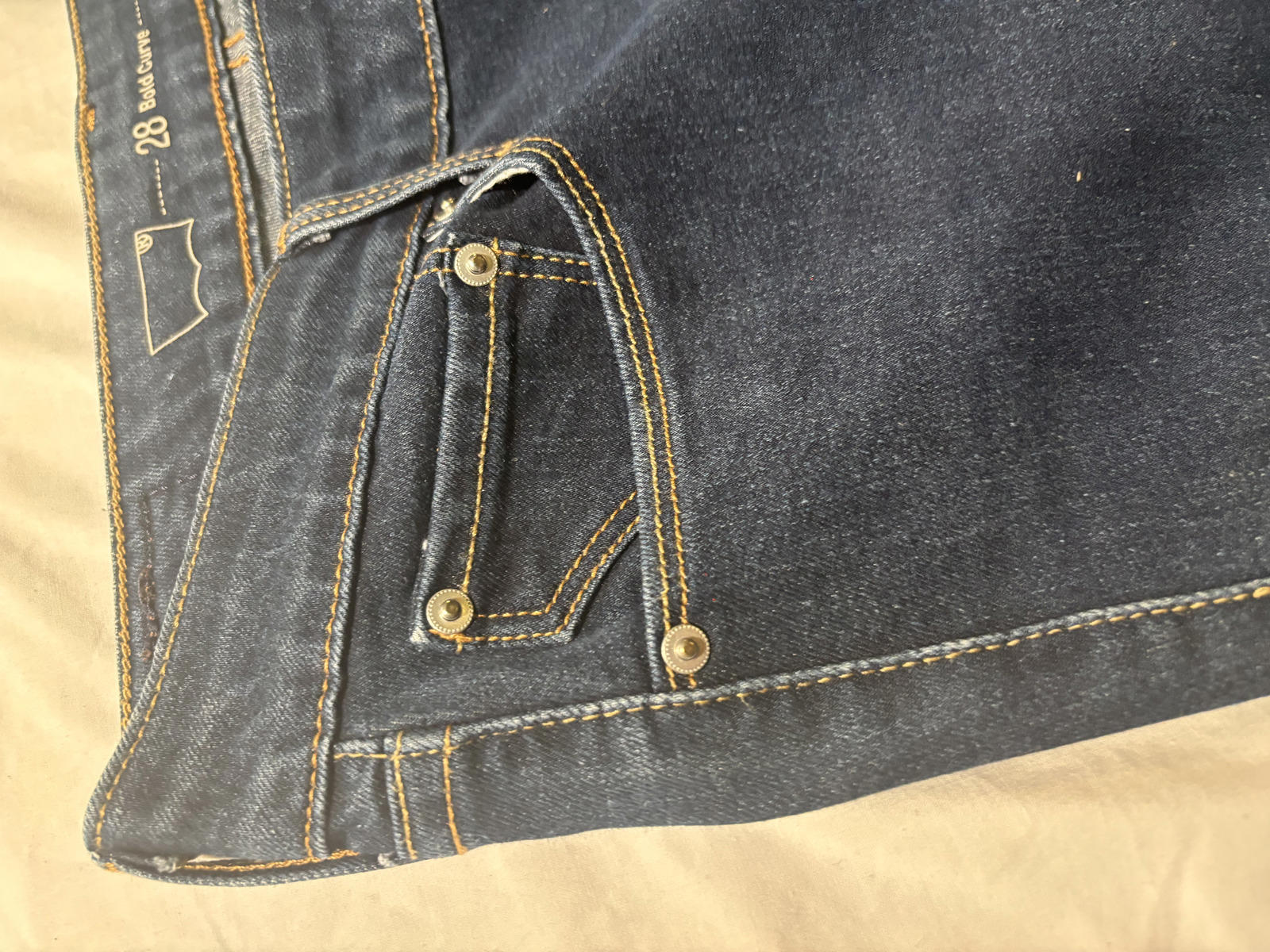 Levi's Women's Slim Jeans Size 28 Bold Curve Mid Rise - Come Sell Nearly Anything