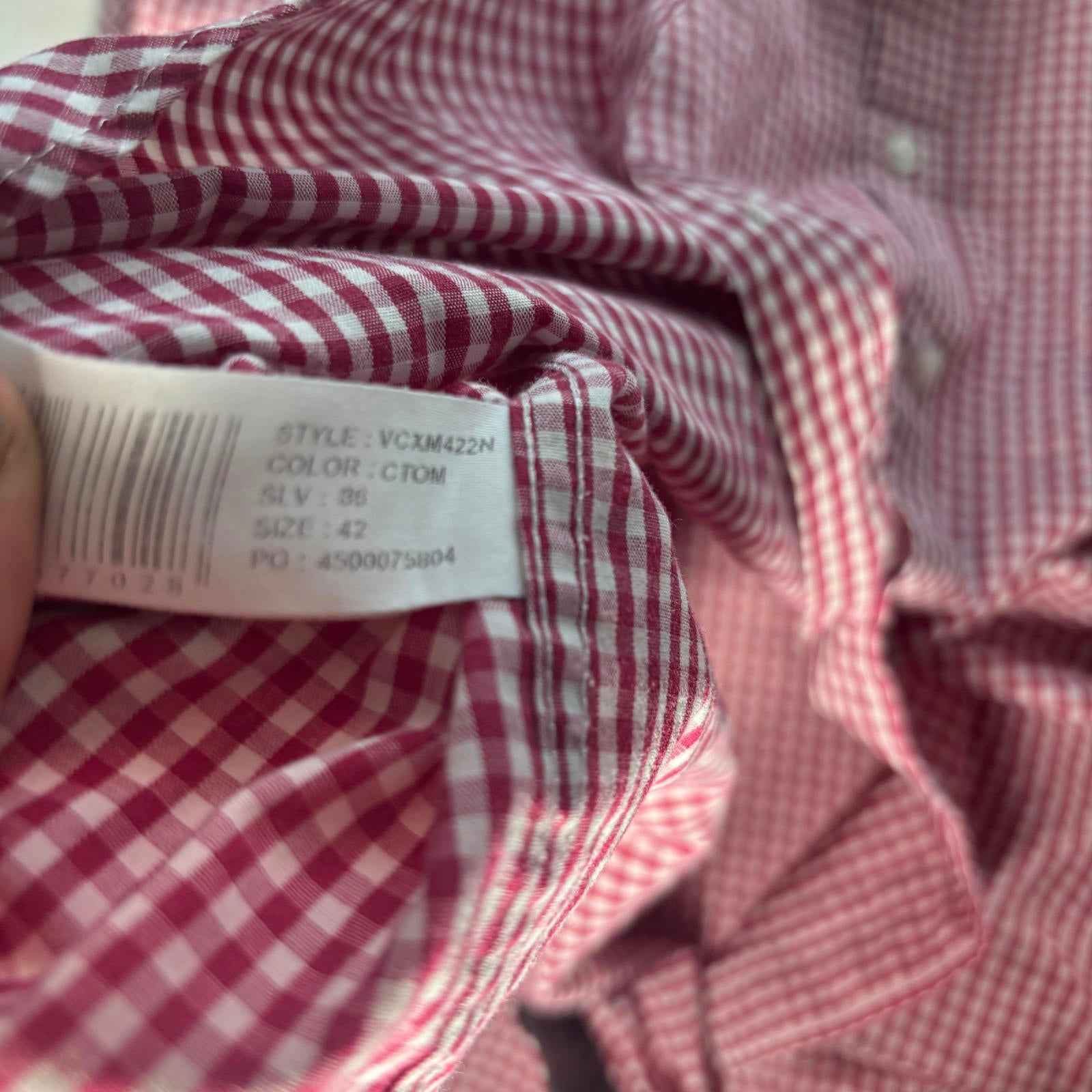 Van Heusen Classic Fit Men's Dress Shirt Size 42 Burgundy Check