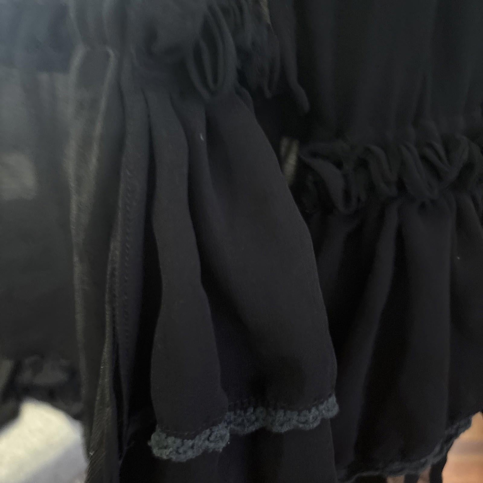 Ladies Top  Design Spicy sugar  Size 10  Colour Black No Sleeves Frill Neck - Come Sell Nearly Anything