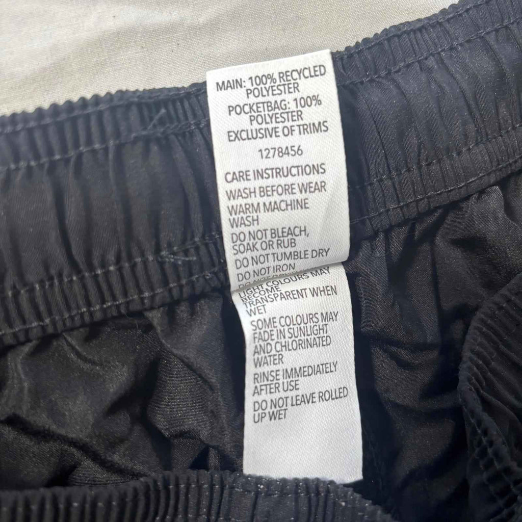 Wave Zone Medium Men's Black Swim Trunks #MensSwimwear #WaveZone #Medium