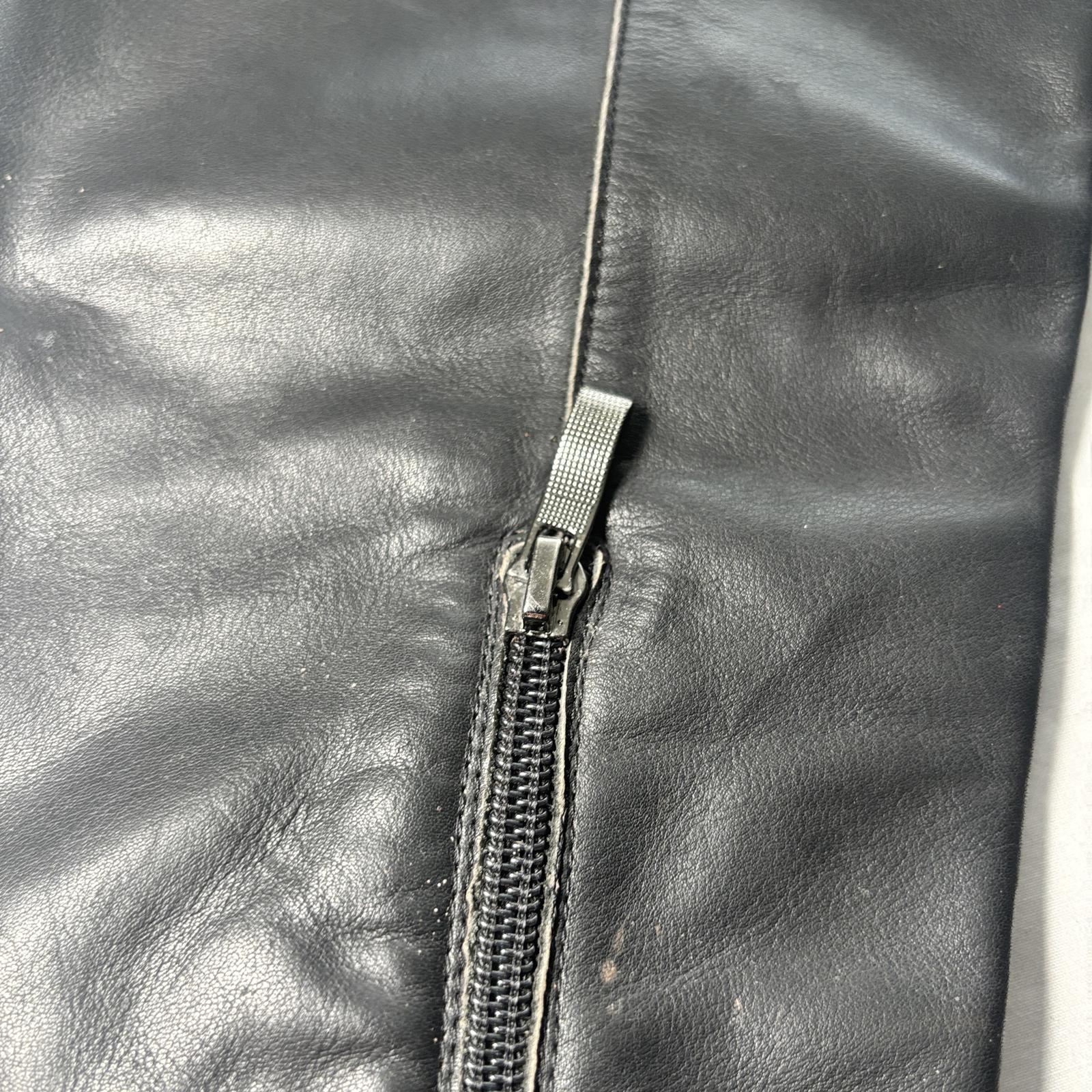 VTG Sapiniere Women's Black Knee-High Leather Boots Size 7.5 Heeled Elegant