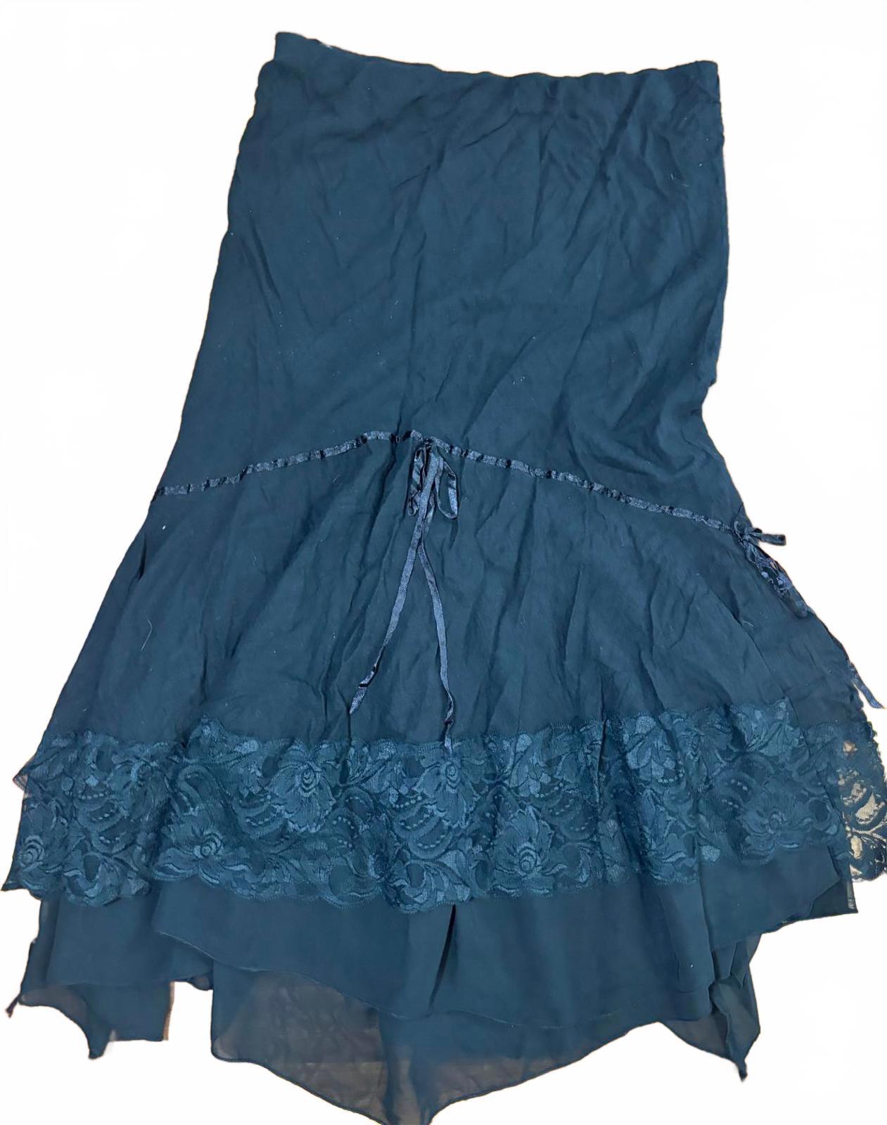 Black Tiered Skirt with Lace Detail, Size XL Fashion Fair Vintage - Come Sell Nearly Anything