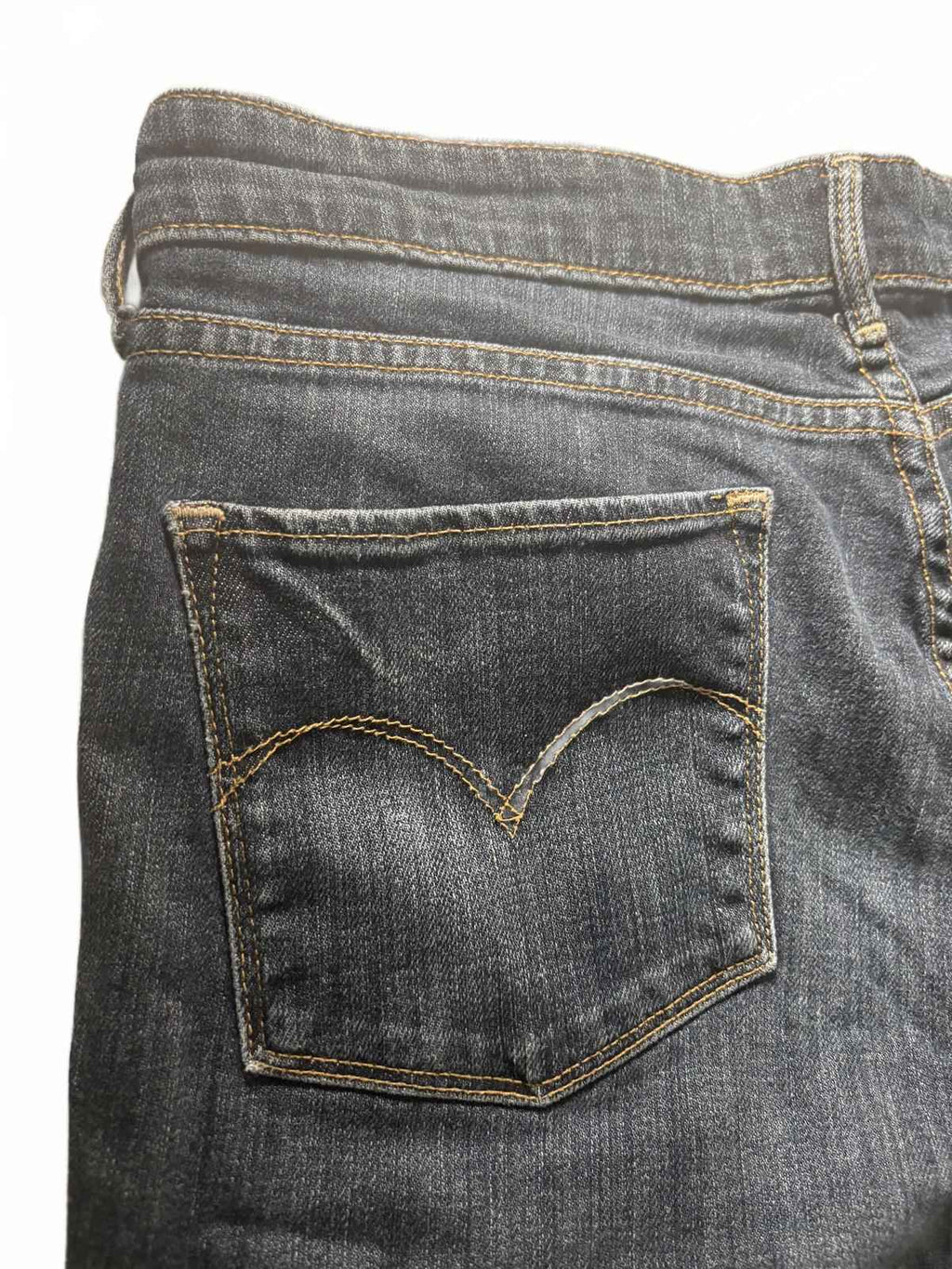 Levi's Men's Jeans Size Waist 43 cm, Inner Leg 84 cm, Length 106 cm