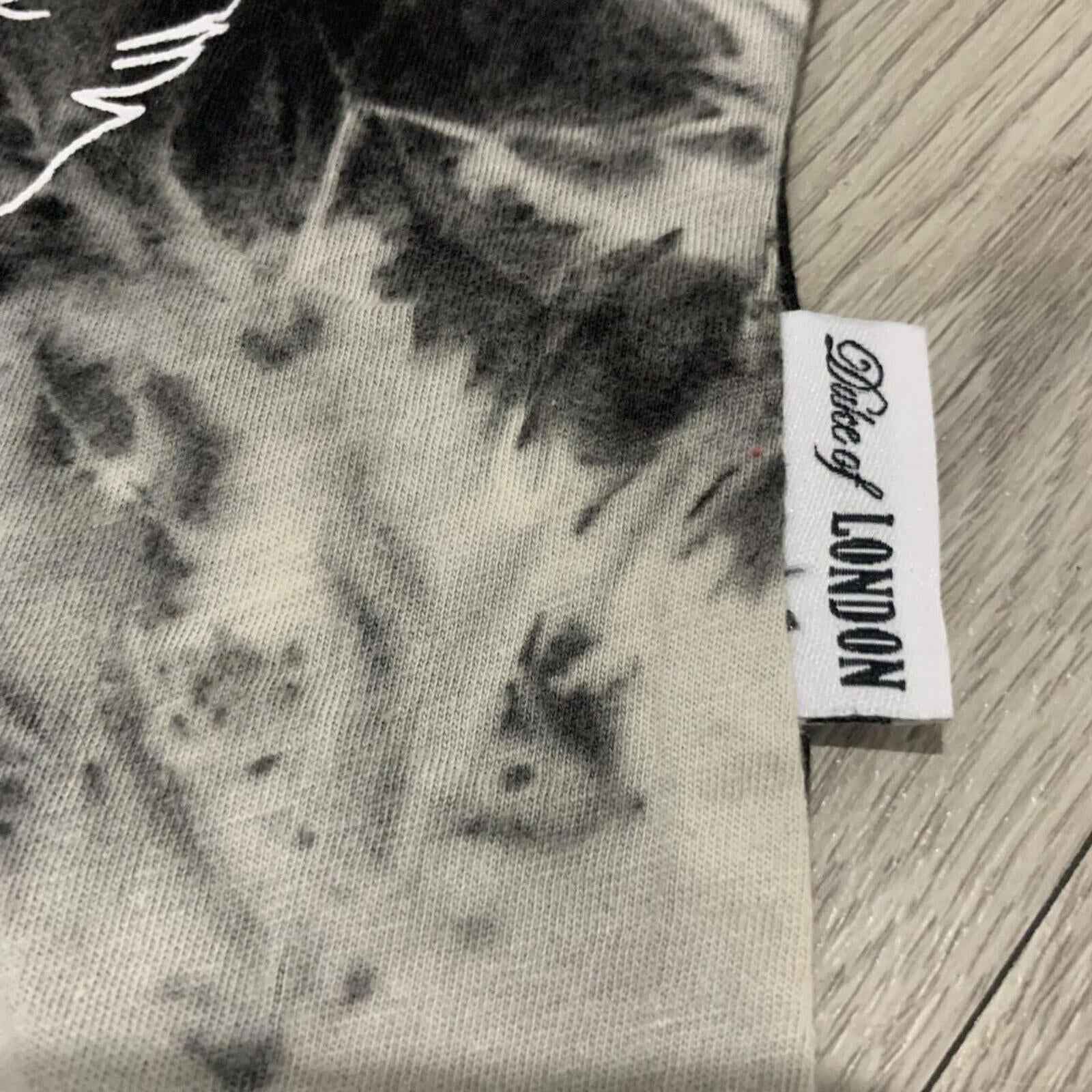 Duke of London baby bodysuit - Rare Feather Design Size 000.