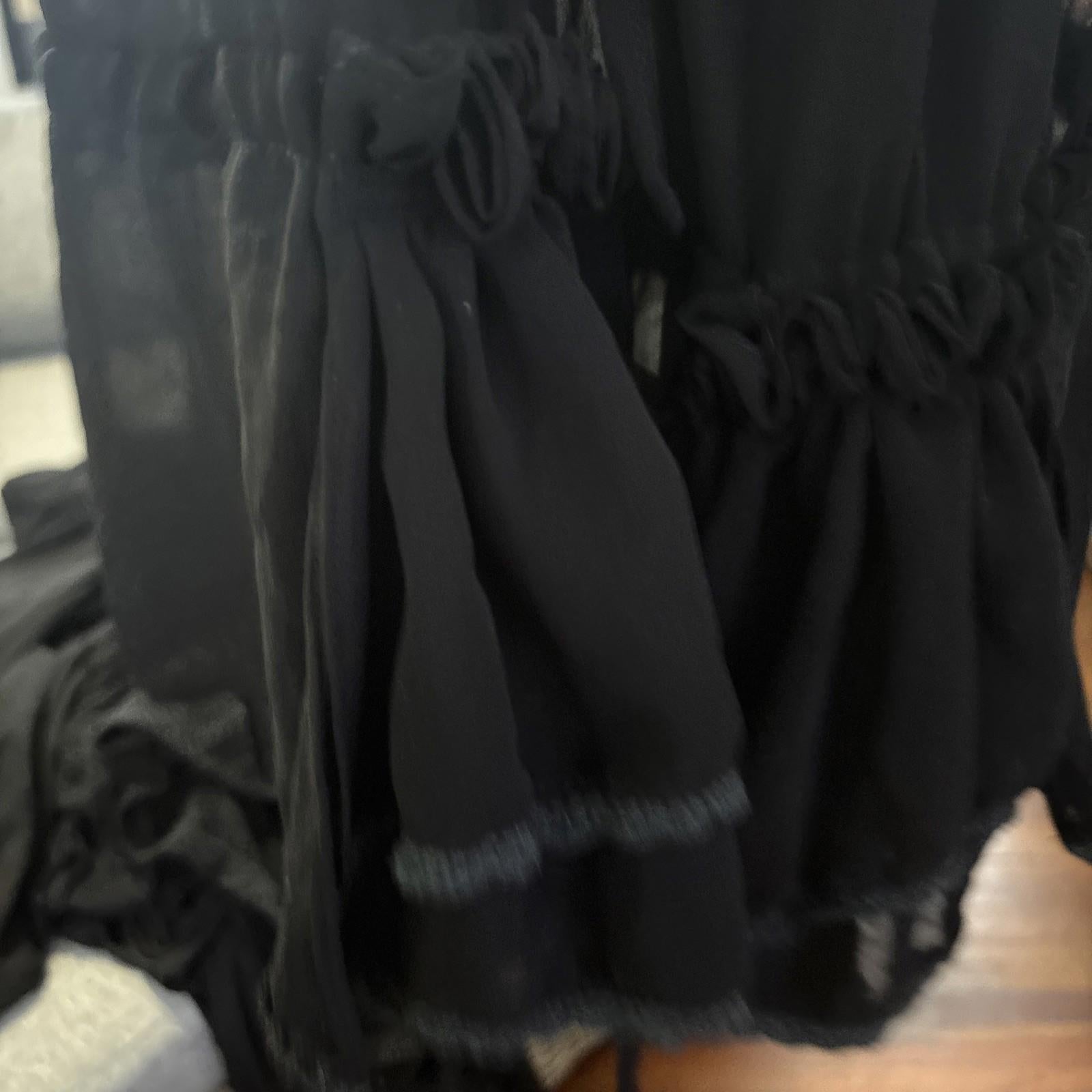 Ladies Top  Design Spicy sugar  Size 10  Colour Black No Sleeves Frill Neck - Come Sell Nearly Anything