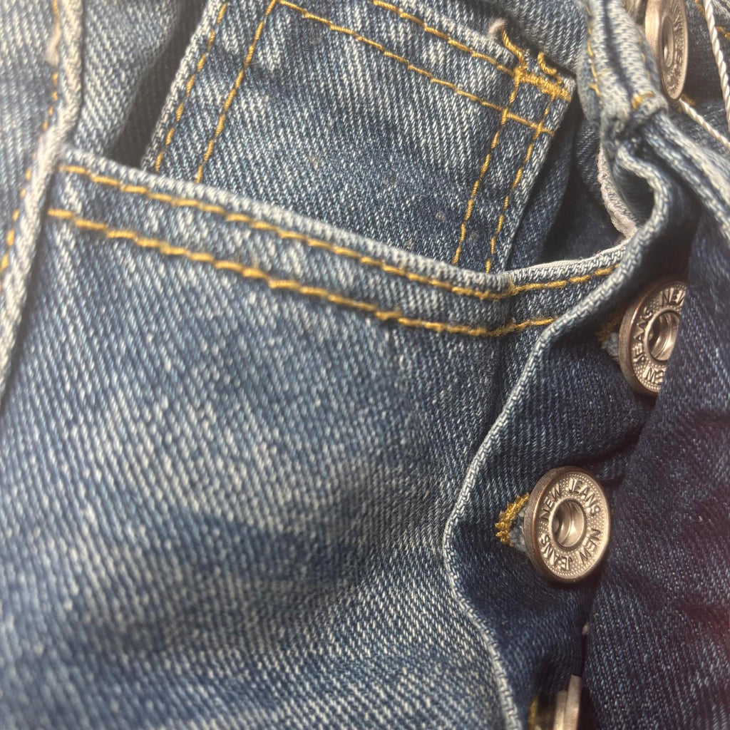 Distressed Denim Skirt Women's Size 2XL - Come Sell Nearly Anything