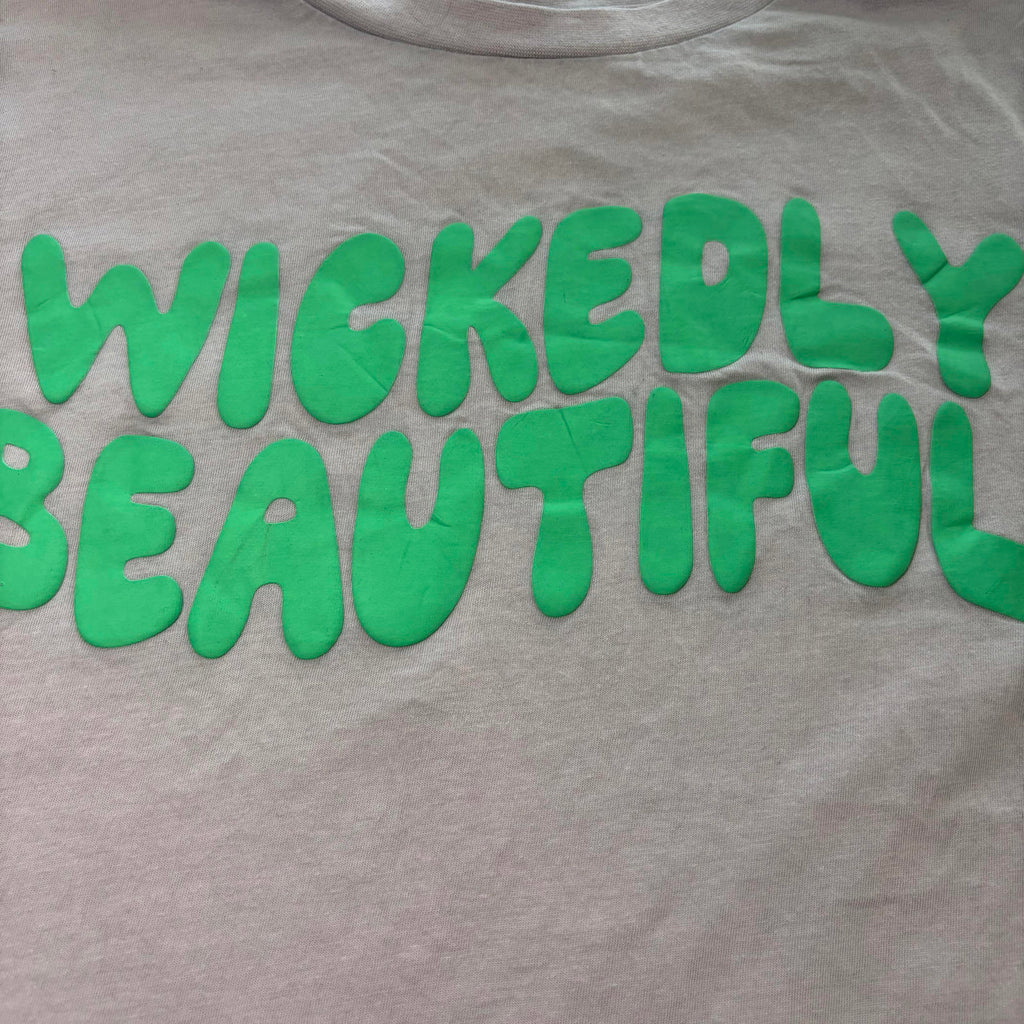Wicked Women's T-Shirt Size 18 Lavender Graphic Tee - Come Sell Nearly Anything