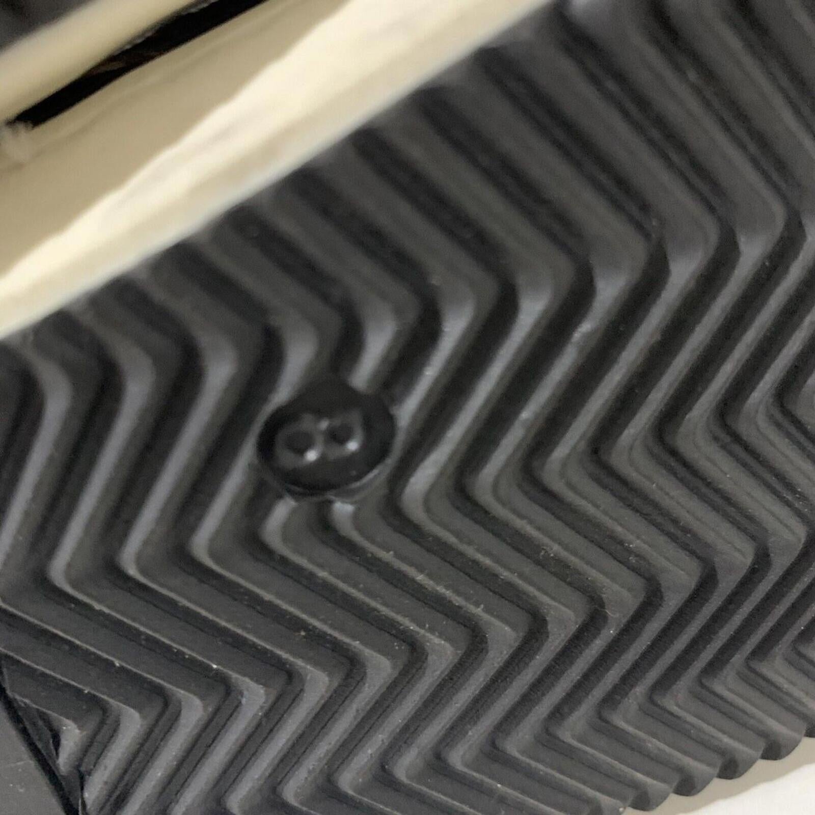 Kaysi White Leather Sneaker / Boots Black Leather Zebra Fur New Size 8. - Come Sell Nearly Anything