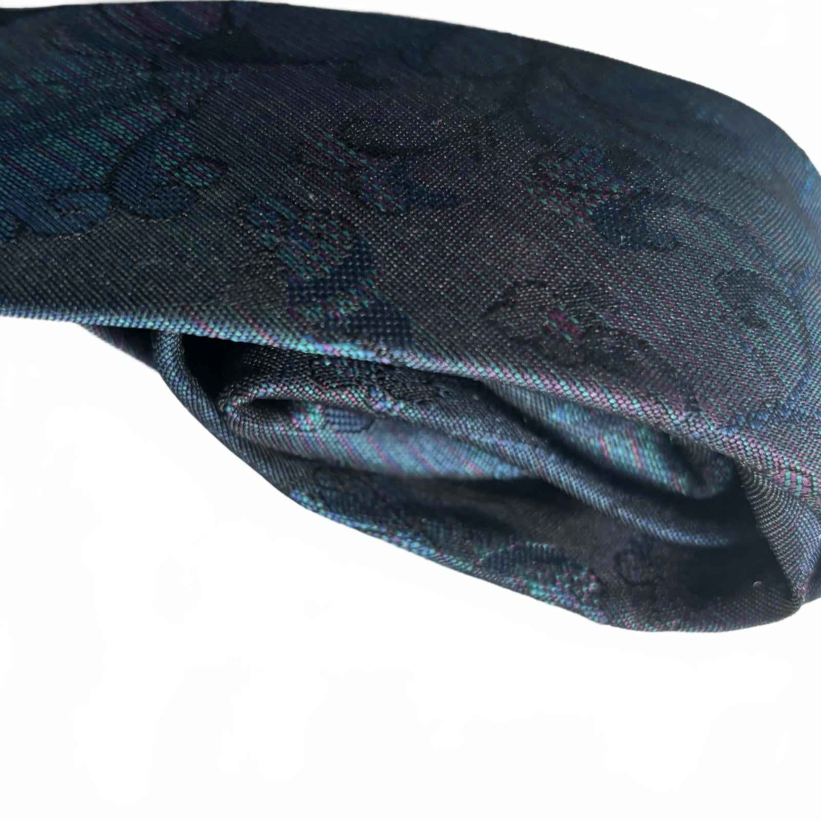 Classic Collection Tie Rack Men's Tie with Subtle Paisley Pattern