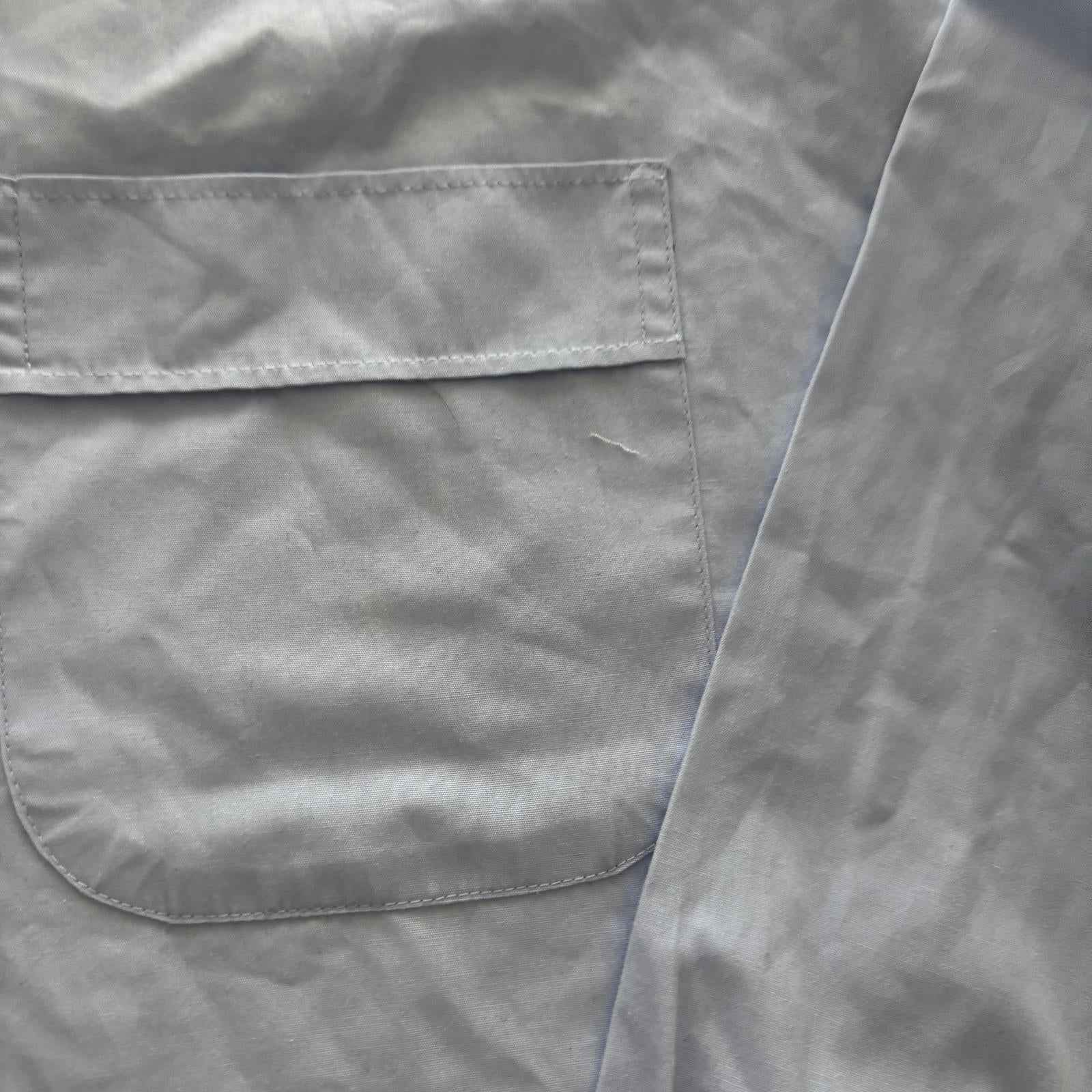 Van Heusen Classic Fit Men's Dress Shirt Size 42 Light Blue