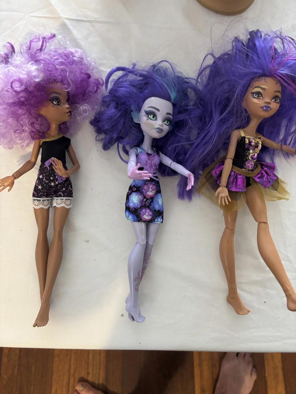 Monster High Dolls incl Skulltimate Secrets Spectra Vondergeist Clawdeen Wolf
