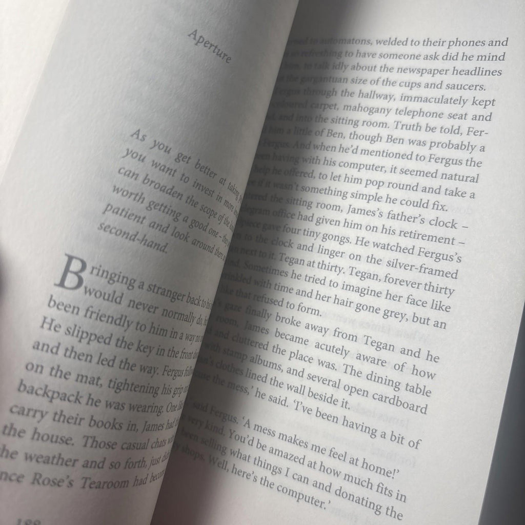 Catchlights by Niamh Prior (English) Paperback Book - Come Sell Nearly Anything