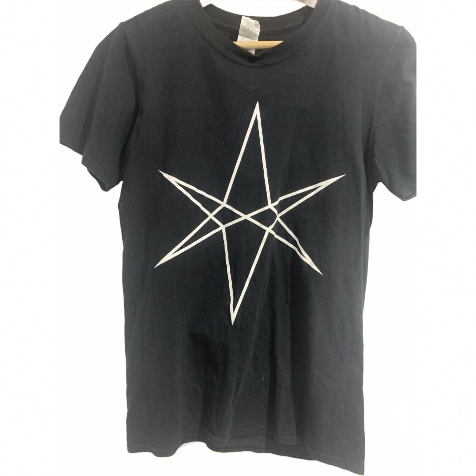 Bring Me the Horizon 2019 size Small First Love World Your Shirt VGC. - Come Sell Nearly Anything