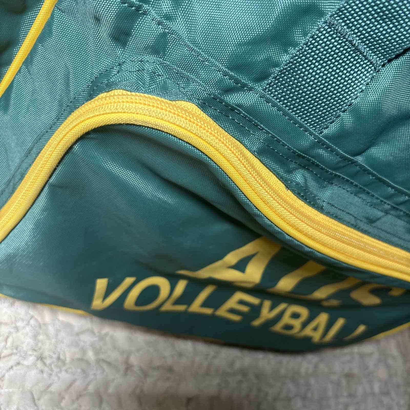 Rare Vintage 1990s ? Australia Volleyball  Team Asics Sports Duffel