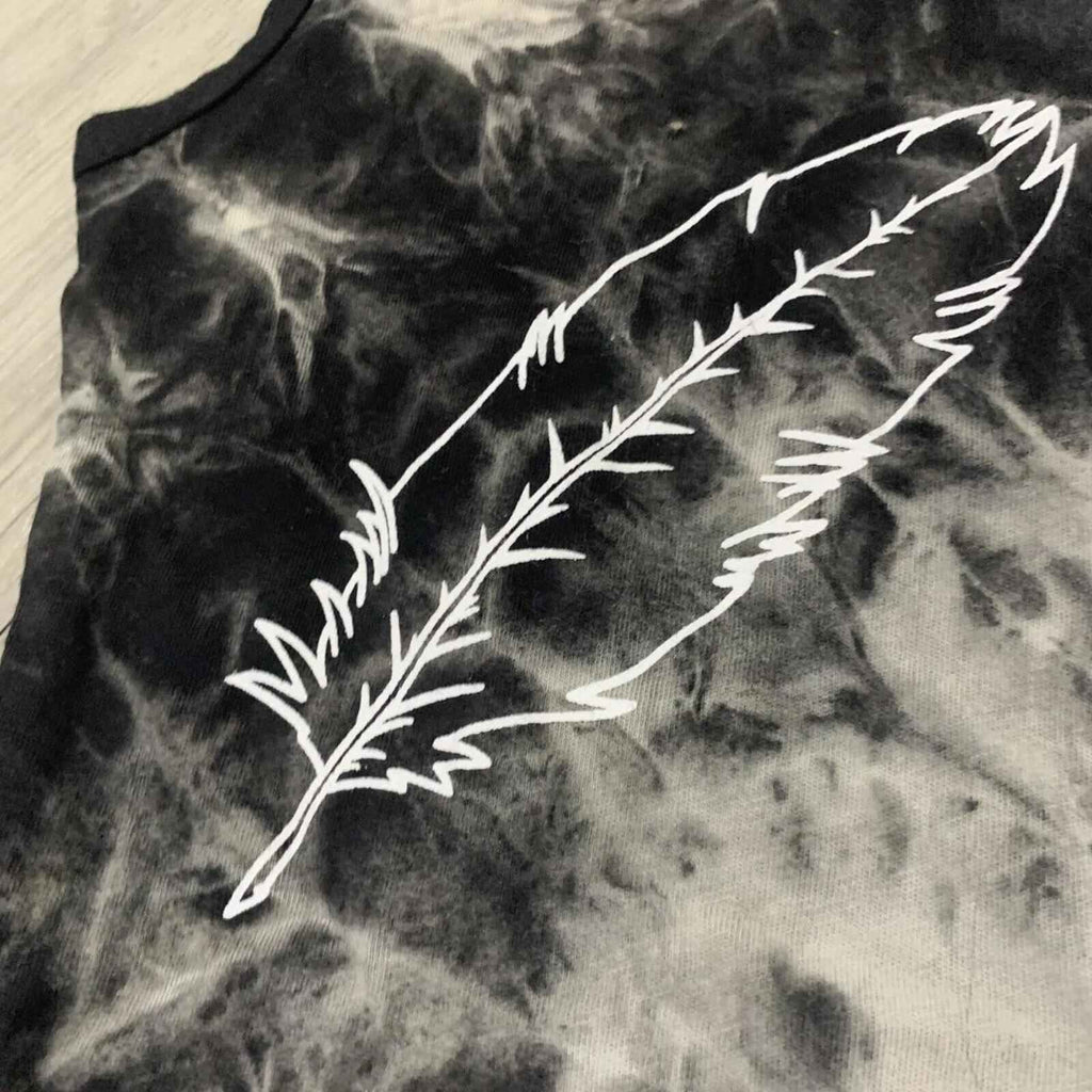 Duke of London baby bodysuit - Rare Feather Design Size 000.