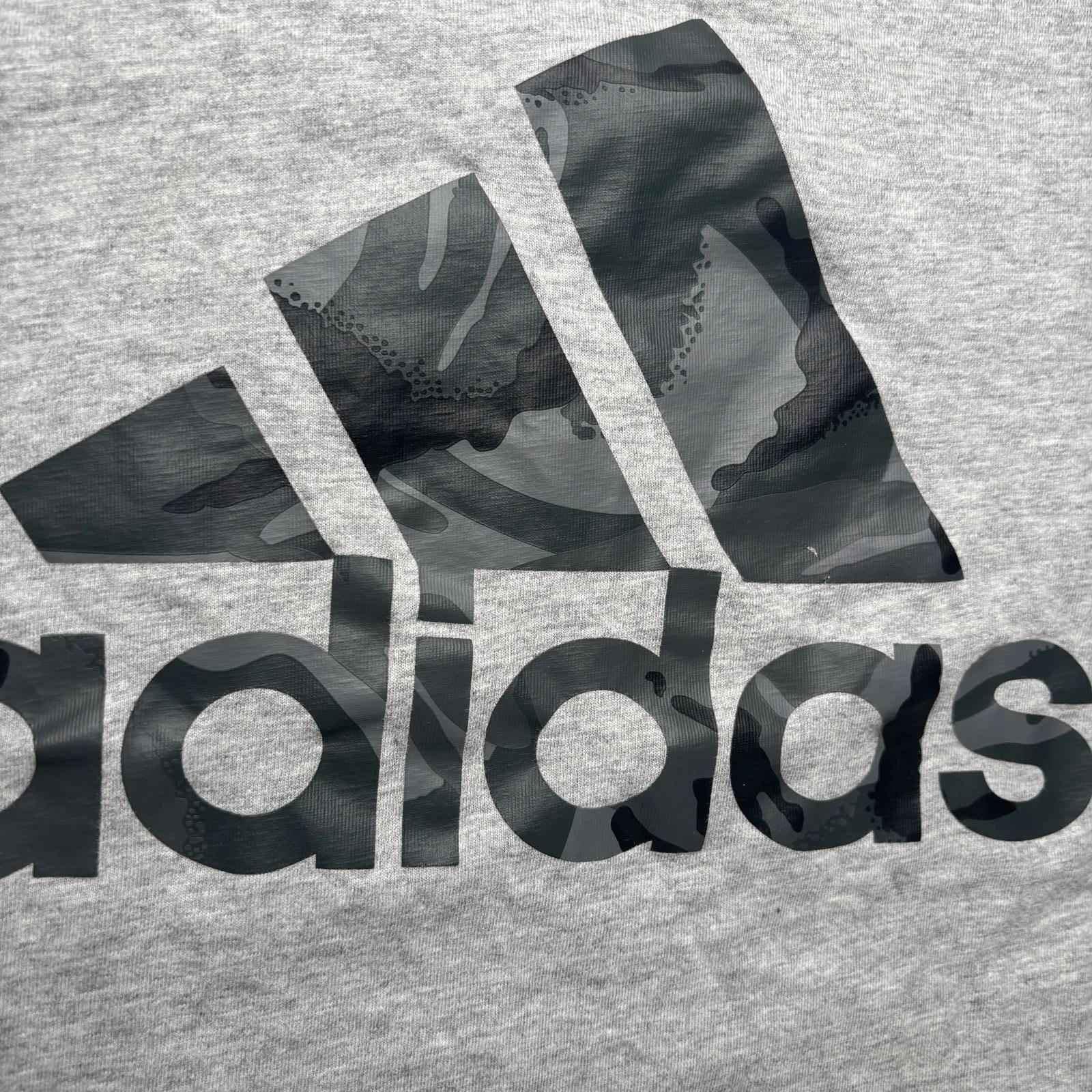 Adidas Men's Gray Logo T-Shirt Size L