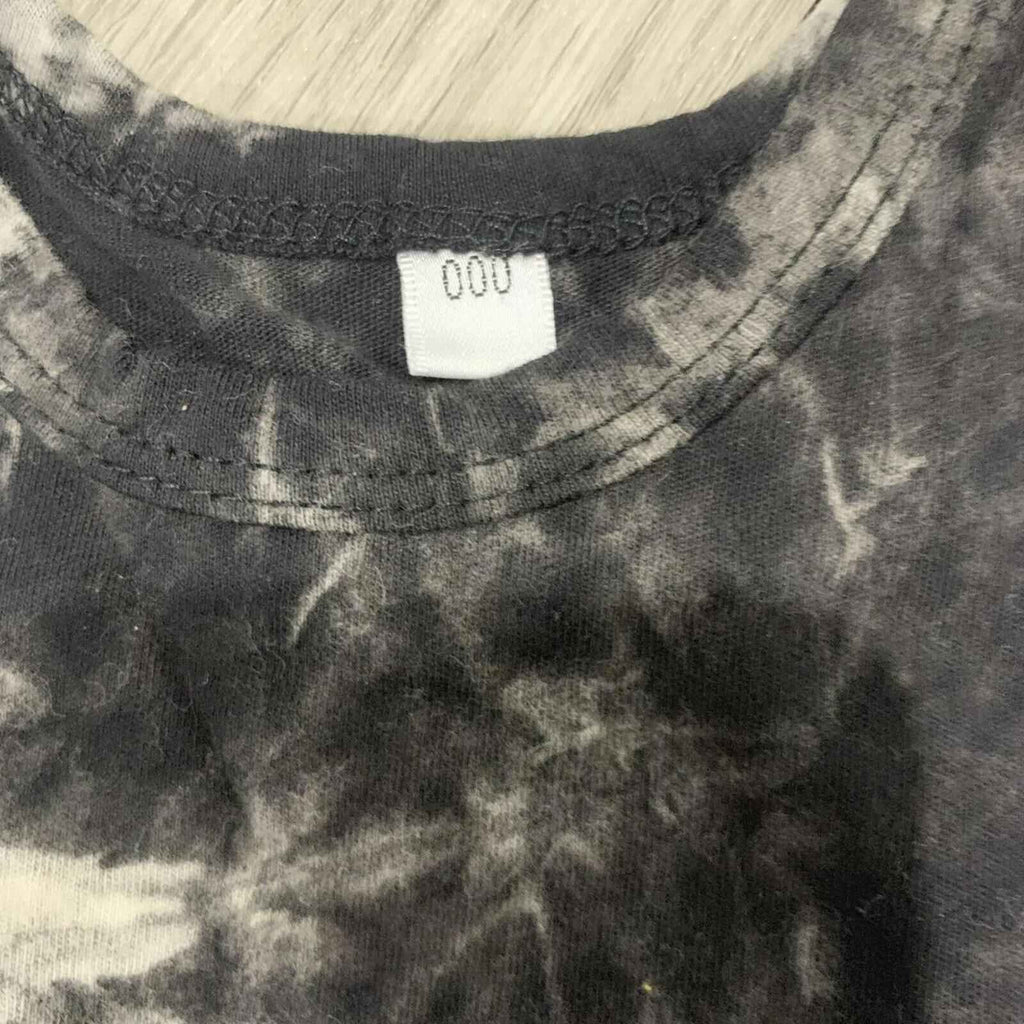 Duke of London baby bodysuit - Rare Feather Design Size 000.