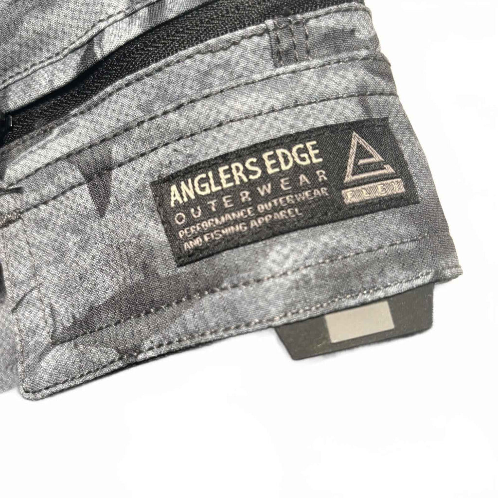 Anglers Edge Men's Cargo Shorts 32 Waist Shark Print