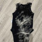 Duke of London baby bodysuit - Rare Feather Design Size 000.