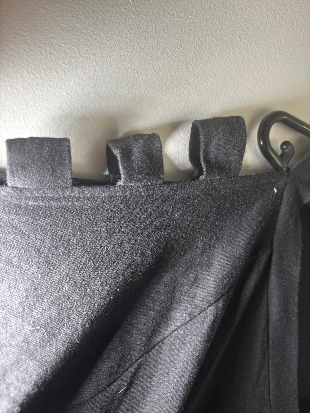 Pink Clove Black Cold Shoulder V-Neck Top Size M - Come Sell Nearly Anything