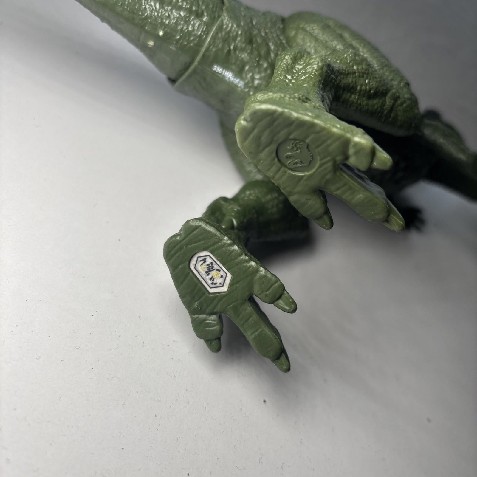 Jurassic World Camp Cretaceous Dino Escape Roar Attack Ceratosaurus Figure Sound