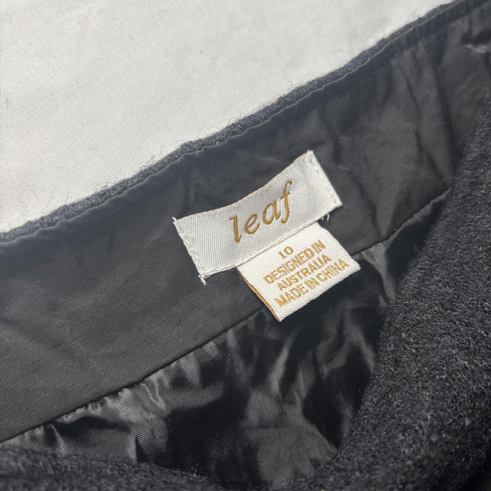 Leaf Black Pleated Skirt Size 10 Y2K Goth Vintage Style