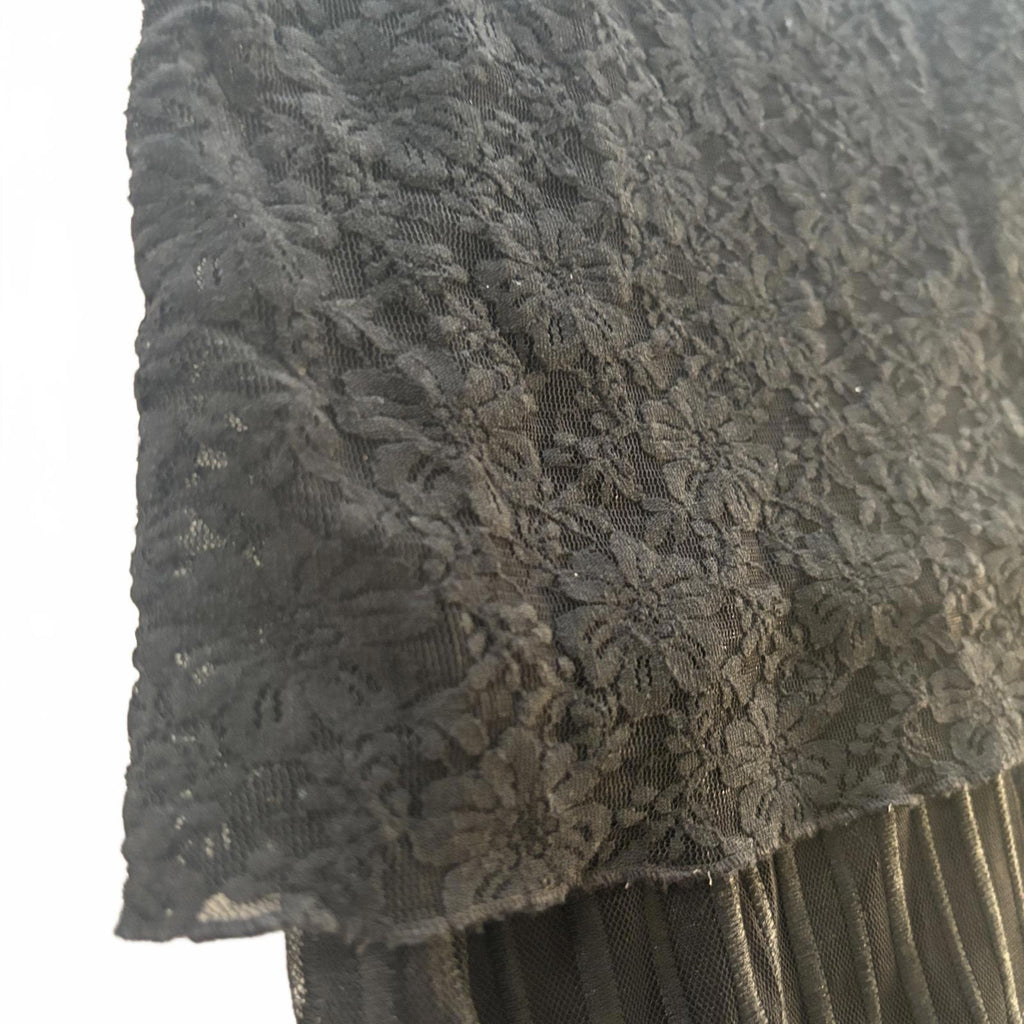 Vicky Vale Black Pleated Layered Skirt Size 8 Vintage Y2K Goth Summer