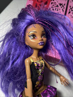 Monster High Dolls incl Skulltimate Secrets Spectra Vondergeist Clawdeen Wolf
