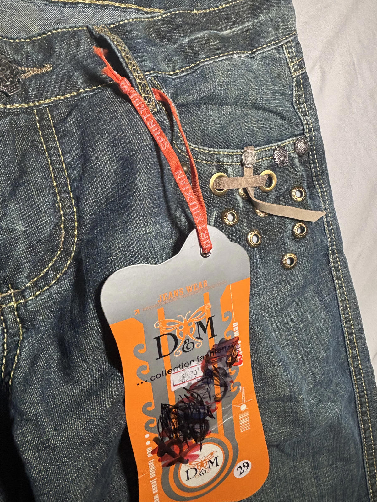 D&M Women's Boot Cut Jeans Size 30 Denim Stylish Eyelet Detail - Come Sell Nearly Anything