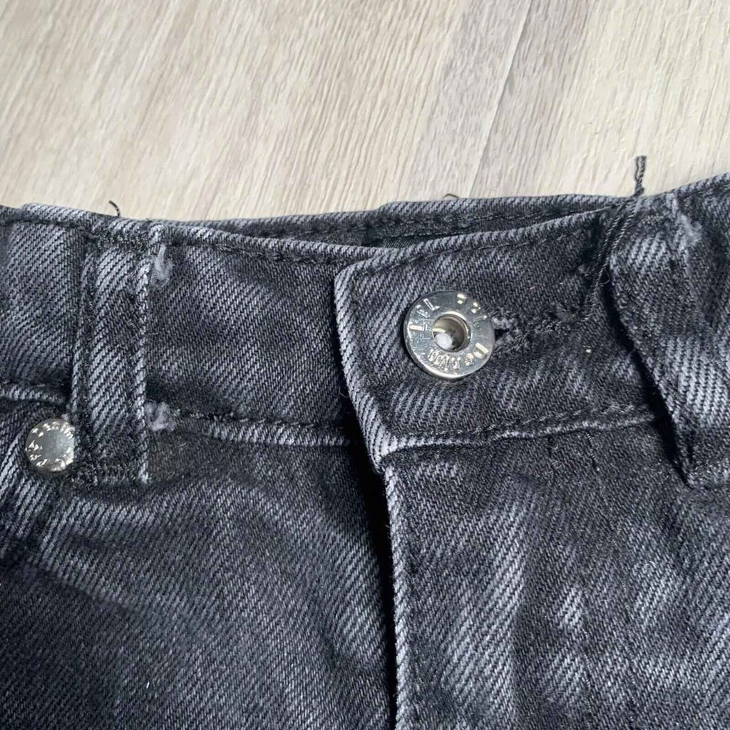 LTL PPL Denim Shorts Size 2 Black Unisex Pre Owned.