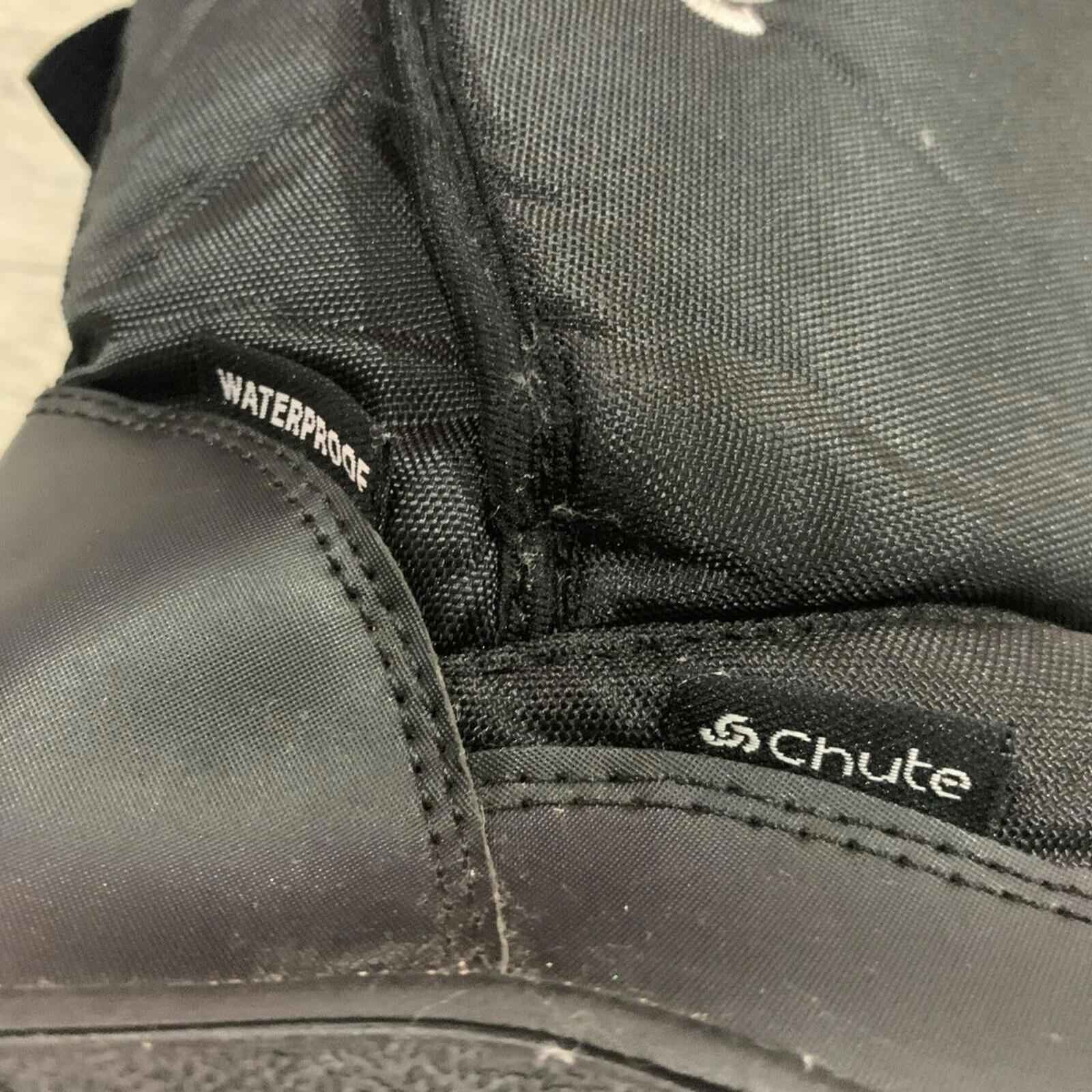 Unisex Kids CHUTE Black US 13 Uk 12.5 Snow Waterproof Boots / Shoes Like New.