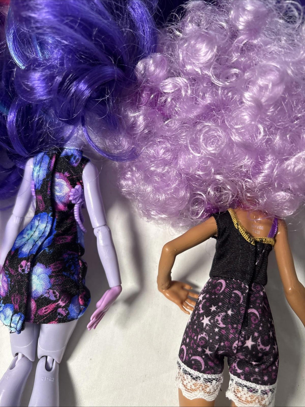 Monster High Dolls incl Skulltimate Secrets Spectra Vondergeist Clawdeen Wolf