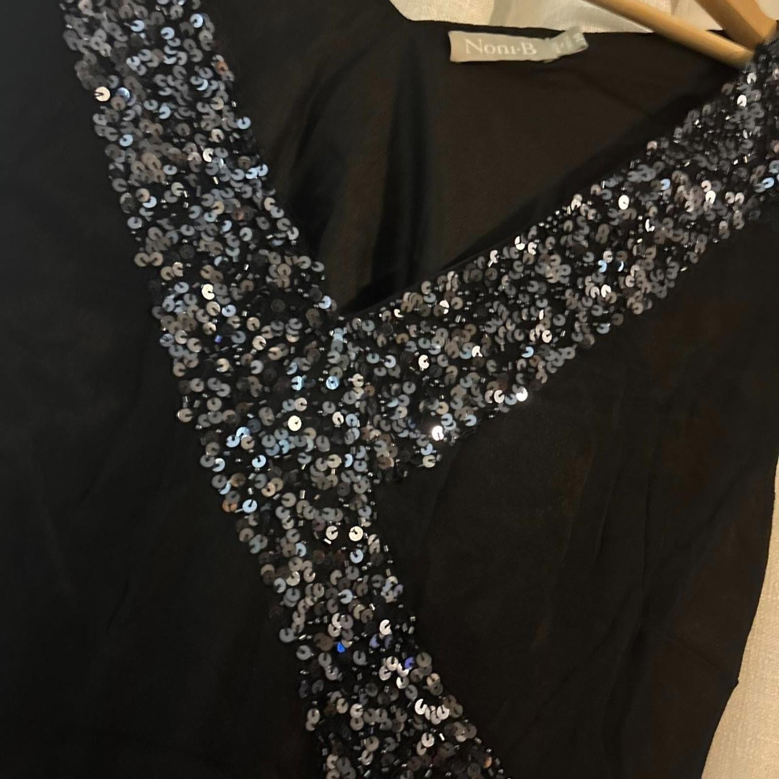 Black Size 14 Retro Noni B sequin top with a touch of glamour - Come Sell Nearly Anything