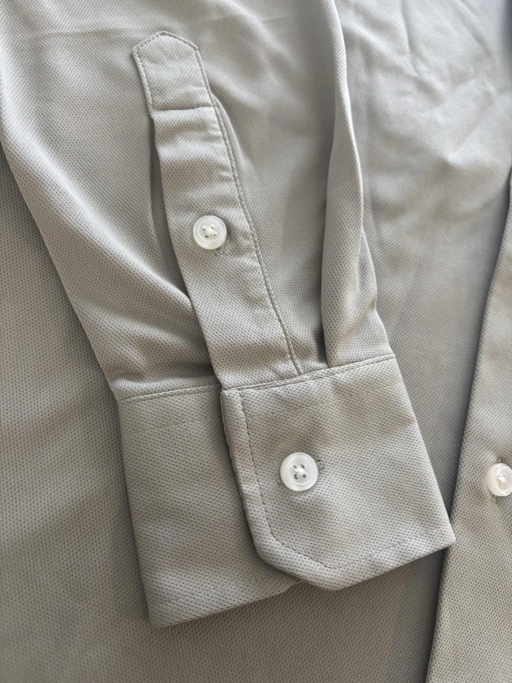 Genuine No Sweat Resistant Shirt Exercise Gym Work & Stay Dry L - Come Sell Nearly Anything