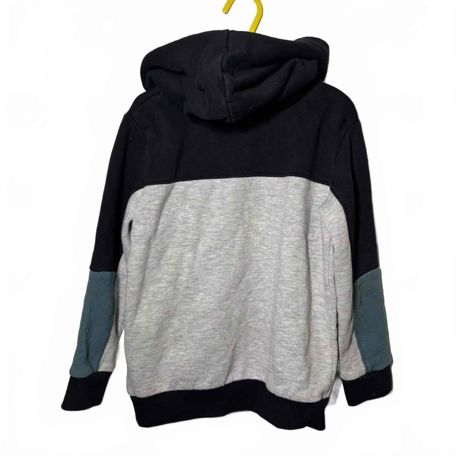 Lonsdale Colorblock Hoodie - Cozy and Stylish Size 5