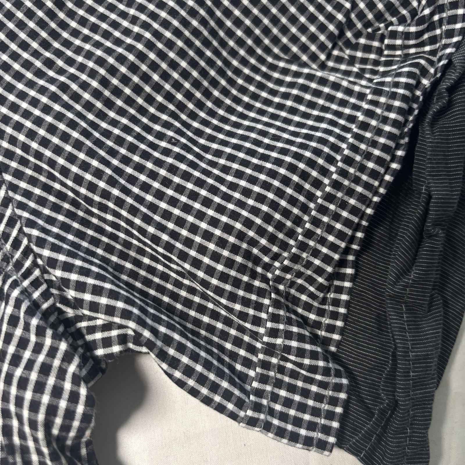 Industrie Clothing Large Men's Checker Short Sleeve Button-Up Shirt